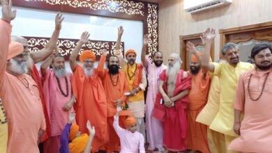 Photo of सनातन धर्म का अपमान सहन नहीं किया जाएगा-श्रीमहंत रविंद्रपुरी